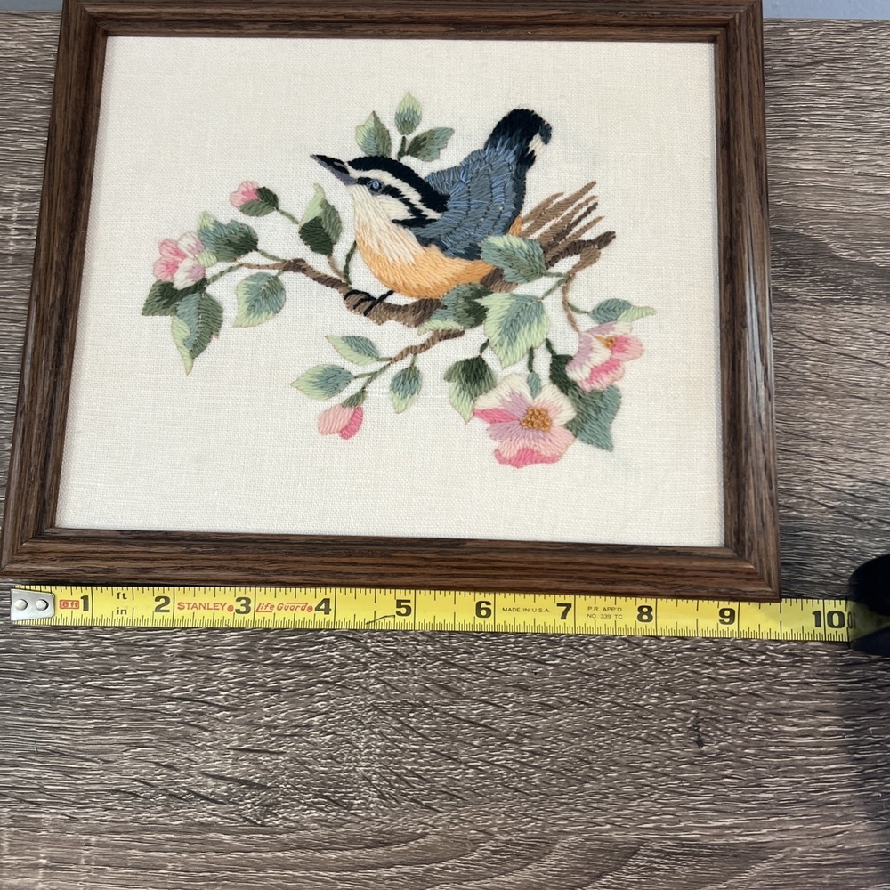 Nuthatch Embroidery Bird Floral Hand Made Wall Hanging Framed Vintage - Picture 9 of 10